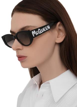 Очки женские солнцезащитные черные mcqueen2 фото