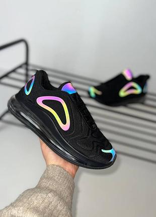 Женские кроссовки