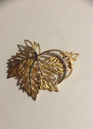 Брошь ажурная редкая.