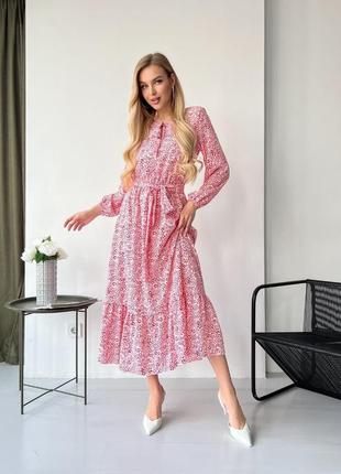 Платье миди красного цвета