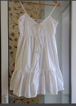 Сукня літня біла zara з вишивкою