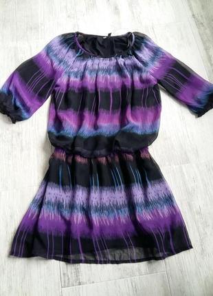Фиолетовое воздушное платье