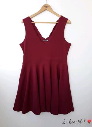Прелесное платье с красивым декольте 2xl 16 р бордовое платье