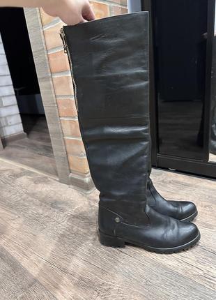 Кожаные сапожки выше колена