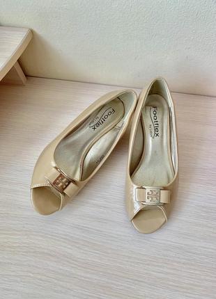 Босоножки туфли бежевые