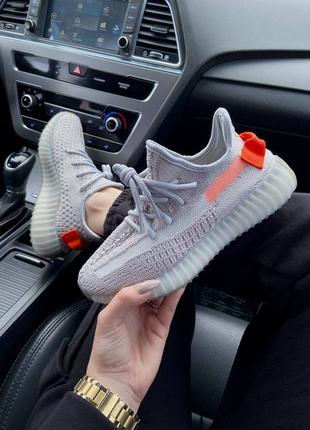 Adidas yeezy boost 350 tail light9 фото