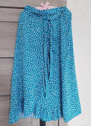 Голубая вискозная юбка миди в мелкий цветочный принт mundo ( размер 38-40)6 фото