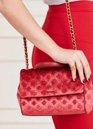 Бархатная стильная кроссбоди сумка guess