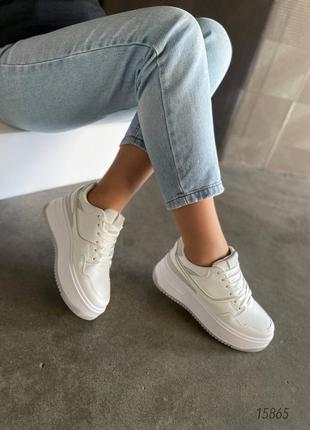 Распродажа белые кеды - кроссовки с серыми вставками на утолщенной подошве 39р.8 фото