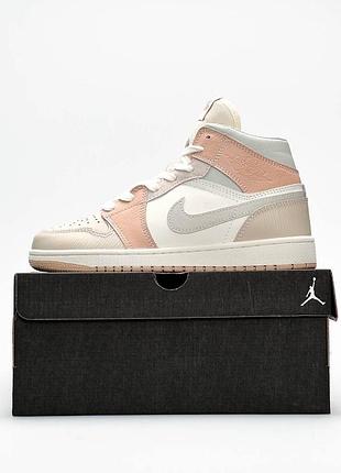 Женские кроссовки nike jordan 1 mid se powdery