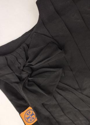 Шелковая блузка без рукавов черная воланы6 фото