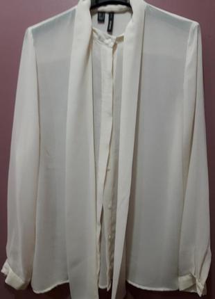 Блузка кремового цвета1 фото