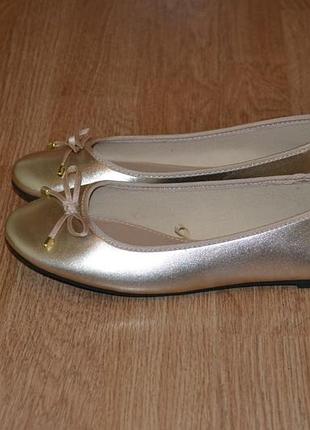 Легкие туфли-балетки от george