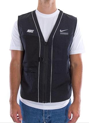 Nike жилет новий оригінал тонка жилетка з кишенями1 фото