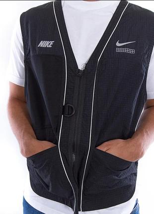 Nike жилет новий оригінал тонка жилетка з кишенями4 фото