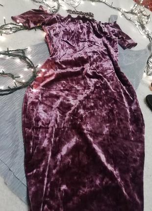 Велюрове плаття з відкритими плечима3 фото