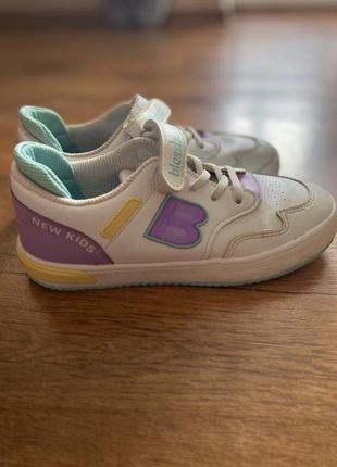 Класні кросівки