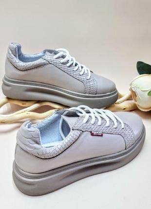 Идеальные кожаные кеды для идеального family look матуся-донечка👩‍👧 в наличии и под отшив💙💛8 фото