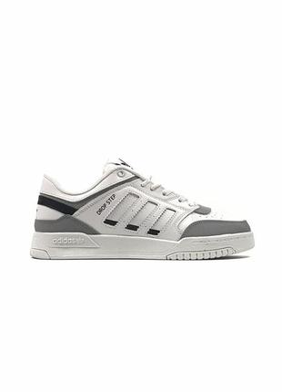 Adidas Vivid step
•white gray black•