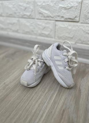 Дитячі кросівки adidas