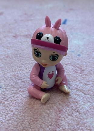 Інтерактивна лялька tiny toes тес кролик