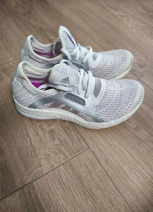 Кроссовки adidas pureboost