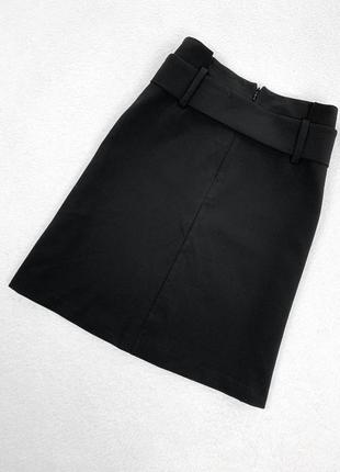 Черная юбка с поясом6 фото