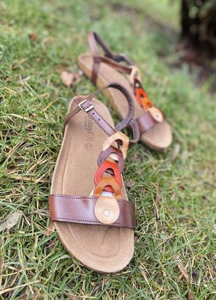 Босоніжки жіночі шкіряні (36,37,38,40 розміру)
