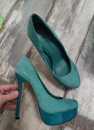 Туфли bershka высокий каблук, танкетка
