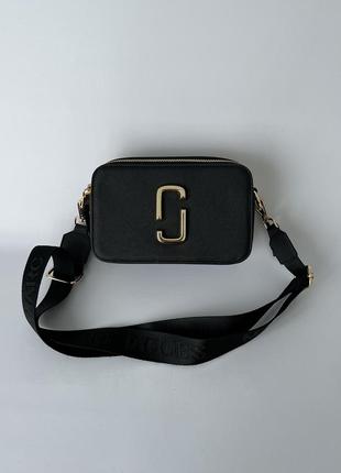 Marc jacobs snapshot black gold популярная трендовая сумочка марк джейкобс черная сумка золотой логотип1 фото