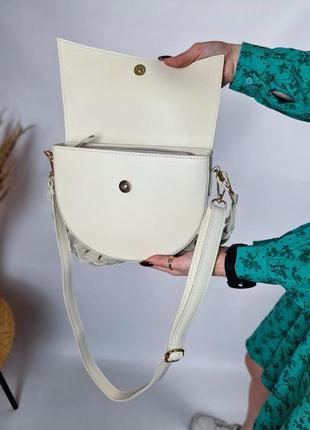 Стильна біла сумка,сумочка напівкругла жіночі2 фото