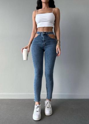 🤍 мегастильні джинси ski̇nny jean із спокусливими вирізам6 фото