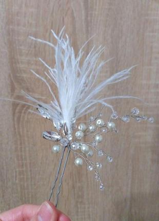 Свадебные украшения комплект: заколка в прическу и серьги из перья, молочного цвета4 фото