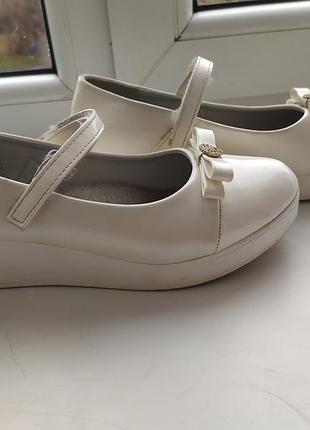 Дитячі святкові туфлі на платформі 3