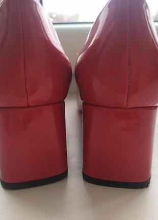 Яркие лаковые туфли красного цвета 38 размер5 фото