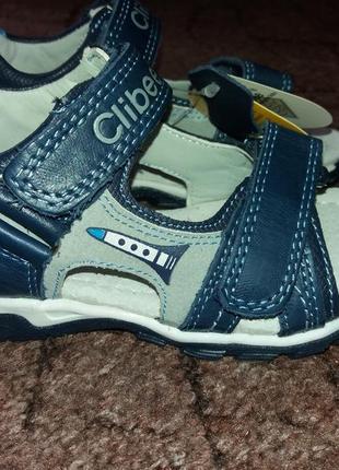 Продам босоножки clibee для мальчика