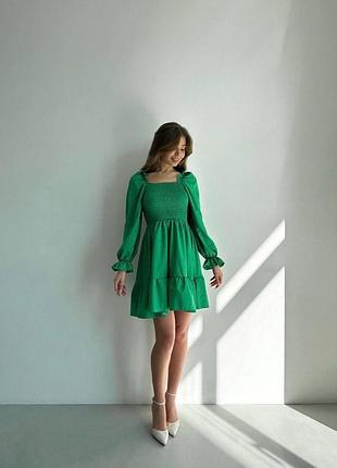 Платье короткое мини кукольное с пышной юбкой расклешенное с оборками с квадратным вырезом декольте голубое бежевое сиреневое малиновое зеленое черное