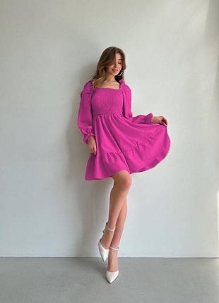 Платье короткое мини кукольное с пышной юбкой расклешенное с оборками с квадратным вырезом декольте голубое бежевое сиреневое малиновое зеленое черное