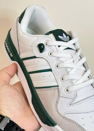 Чоловічі шкіряні білі з зеленим кросівки adidas forum 🆕 адідас3 фото