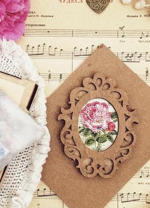 Панно, подвеска «роза», вышивка на полотне, дерево, декор хендмейд, ручная работа