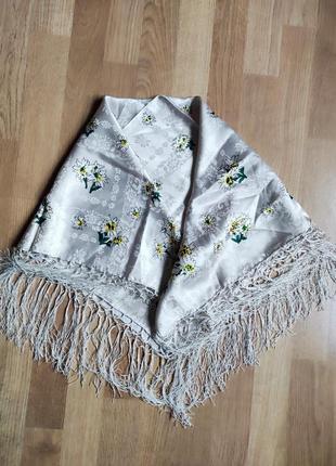 Шелковый платок с бахромой  эдельвейс.4 фото