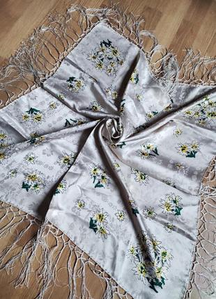 Шелковый платок с бахромой  эдельвейс.