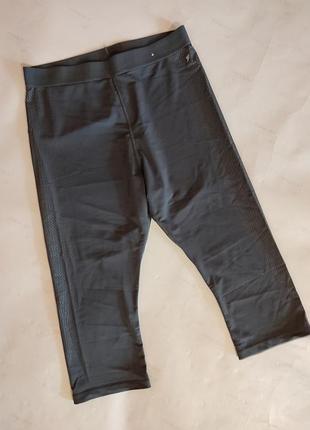 Красиві спортивні бриджі, капрі