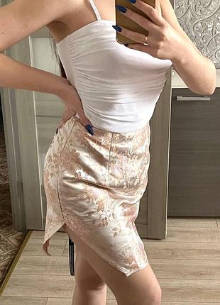 Міні юбка від рrettylittlething😊 🌸з ніжним принтом у квітку🌸