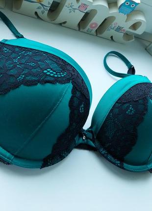 Очень красивый бюстик с крупным пуш-ап