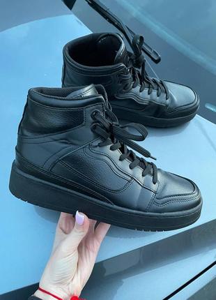 Zara премиум коллекция кожа базовые черные ботинки кроссовки zara испания состояние новых!