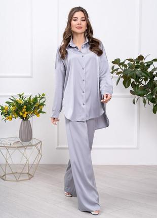 Серый шелковый костюм в пижамном стиле1 фото