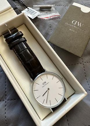 Оригинальные времена daniel wellington 0211dw york