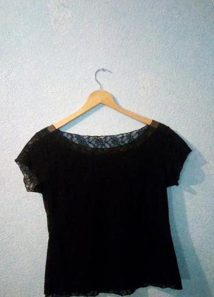 Женская футболка гипюровая.