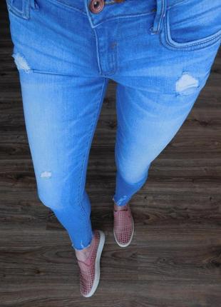 Вузькі штани джинси скінні з push-up пуш ап ефектом від denimco1 фото